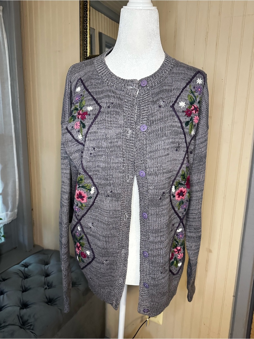 Vintage Ashley Hand Embroidered Floral Cardigan Sweater Cottagecore Grandma M